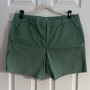 St John's Bay Women's 6 in Shorts